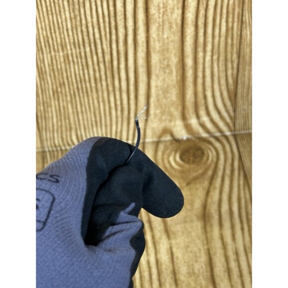 iHome 5B Docking Station Radio Clock Speaker For Parts or Repair No power supply - Picture 16 of 16